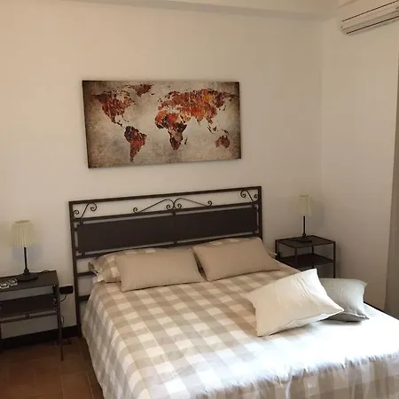Domus Giuliae Guest house *